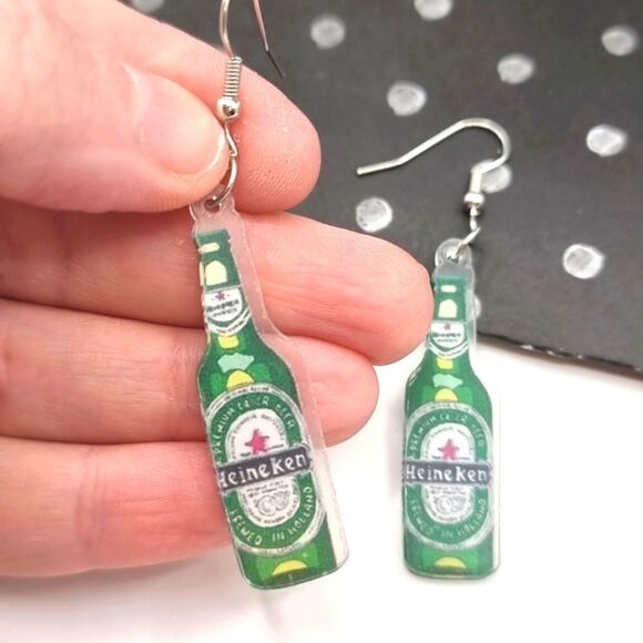 New HEINEKEN BEER BOTTLE cocktail  acrylic earrings - Picture 3 of 10